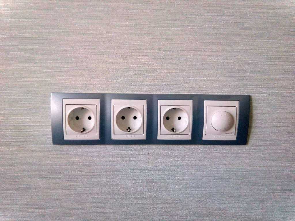 Установка розеток в Серпухове